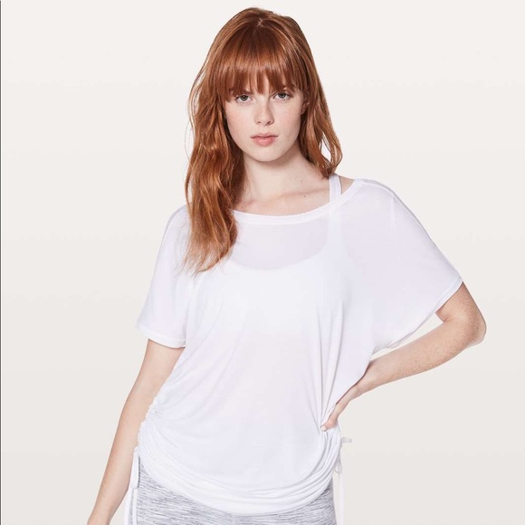 EUC lululemon tied to it tee white size 4 - Picture 2 of 6